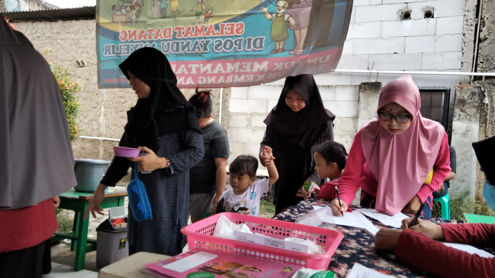 Pemberian Makanan Tambahan (PMT) rutin